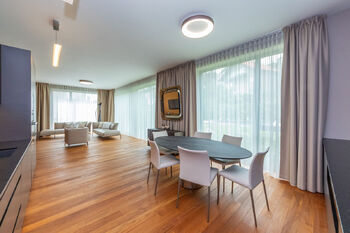 Prodej bytu 6 a více v osobním vlastnictví 296 m², Praha 4 - Braník