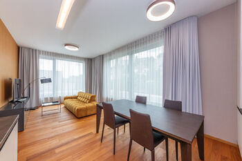 Prodej bytu 6 a více v osobním vlastnictví 296 m², Praha 4 - Braník