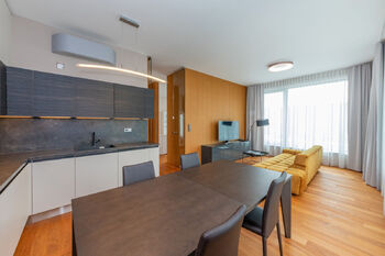 Prodej bytu 6 a více v osobním vlastnictví 296 m², Praha 4 - Braník