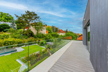 Prodej bytu 6 a více v osobním vlastnictví 296 m², Praha 4 - Braník