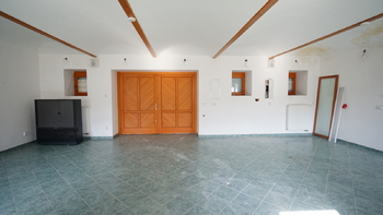 Prodej nájemního domu 1145 m², Petříkov