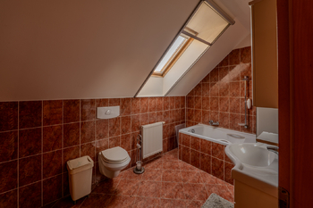 Prodej nájemního domu 1145 m², Petříkov