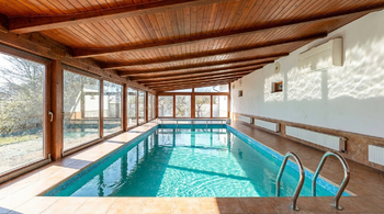 Prodej nájemního domu 1145 m², Petříkov