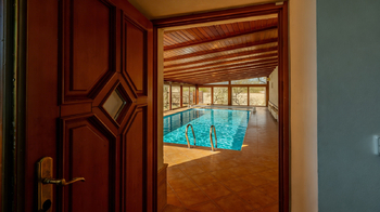 Prodej nájemního domu 1145 m², Petříkov