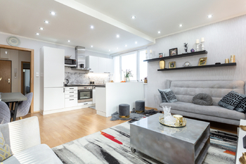 Prodej bytu 3+kk v osobním vlastnictví 71 m², Praha 4 - Kamýk