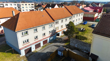 Prodej garáže 472 m², Bor