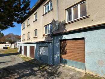 Prodej garáže 472 m², Bor