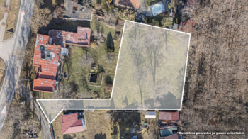 Prodej pozemku 1347 m², Husinec