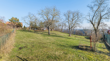 Prodej pozemku 2881 m², Nová Ves