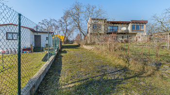 Prodej pozemku 1347 m², Husinec