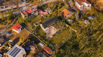 Prodej pozemku 1347 m², Husinec