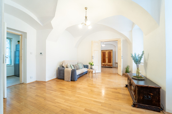 Prodej bytu 3+1 v osobním vlastnictví 57 m², Praha 1 - Malá Strana