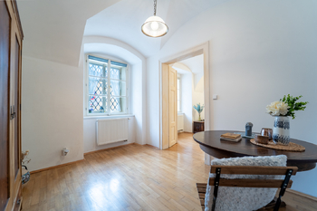 Prodej bytu 3+1 v osobním vlastnictví 57 m², Praha 1 - Malá Strana