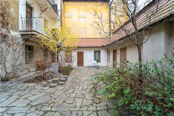 Prodej bytu 3+1 v osobním vlastnictví 57 m², Praha 1 - Malá Strana