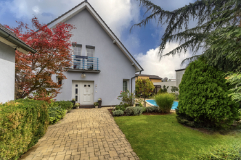 Rodinný dům na prodej - Lochkov - Praha - Prodej domu 183 m², Praha 5 - Lochkov