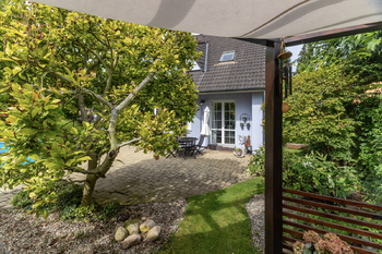 Venkovní posezení - Prodej domu 183 m², Praha 5 - Lochkov