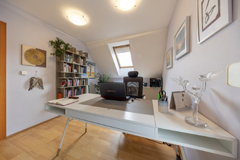 Ateliér a pracovna - Prodej domu 183 m², Praha 5 - Lochkov