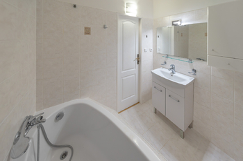 Prodej bytu 3+kk v osobním vlastnictví 83 m², Praha 5 - Stodůlky