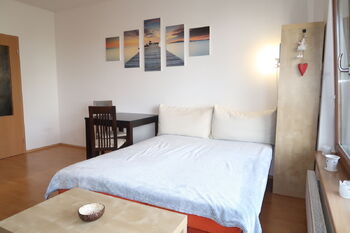 Pronájem bytu 1+kk v osobním vlastnictví 30 m², Praha 9 - Hloubětín