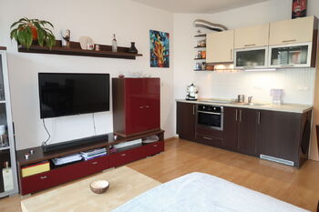 Pronájem bytu 1+kk v osobním vlastnictví 30 m², Praha 9 - Hloubětín