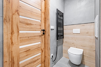 Koupelna. - Pronájem bytu 2+kk v osobním vlastnictví 46 m², Nová Bystřice