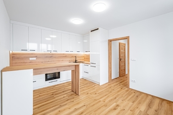 Kuchyně. - Pronájem bytu 2+kk v osobním vlastnictví 46 m², Nová Bystřice