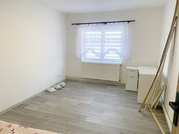 1. pokoj - Pronájem domu 100 m², Senec