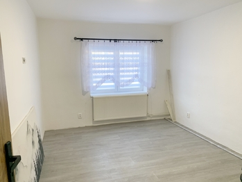 2.pokoj - Pronájem domu 100 m², Senec