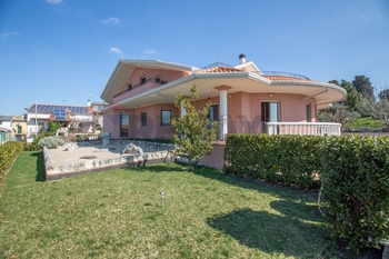 Prodej domu 800 m², Castel Frentano