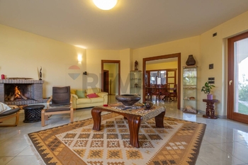 Prodej domu 800 m², Castel Frentano