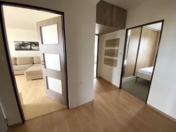 předsíň - Pronájem bytu 3+1 v osobním vlastnictví 70 m², Plzeň