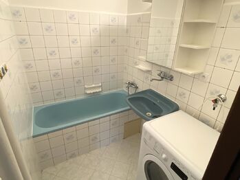 koupelna - Pronájem bytu 3+1 v osobním vlastnictví 70 m², Plzeň