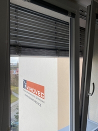 předokenní žaluzie  - Pronájem bytu 3+1 v osobním vlastnictví 70 m², Plzeň