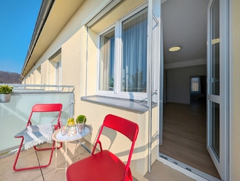 Prodej bytu 2+1 v osobním vlastnictví 54 m², Praha 9 - Hloubětín