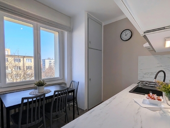 Prodej bytu 2+1 v osobním vlastnictví 54 m², Praha 9 - Hloubětín
