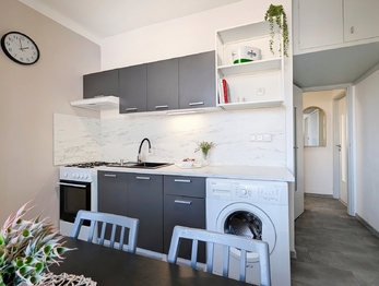 Prodej bytu 2+1 v osobním vlastnictví 54 m², Praha 9 - Hloubětín