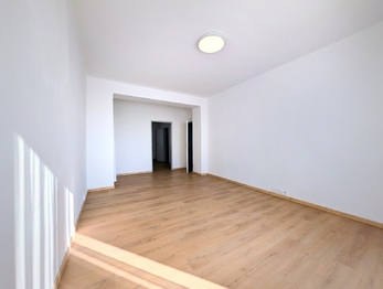 Prodej bytu 2+1 v osobním vlastnictví 54 m², Praha 9 - Hloubětín