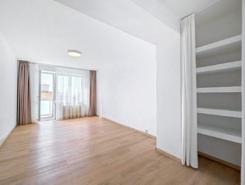 Prodej bytu 2+1 v osobním vlastnictví 54 m², Praha 9 - Hloubětín