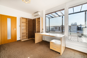 Pronájem bytu 4+kk v osobním vlastnictví 211 m², Praha 5 - Smíchov