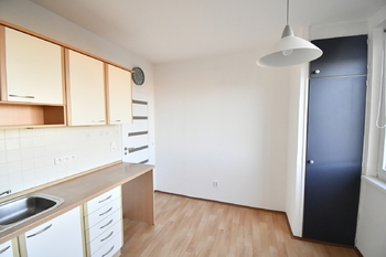 Pronájem bytu 1+1 v družstevním vlastnictví 41 m², Hradec Králové