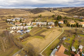 Prodej pozemku 2330 m², Milešovice