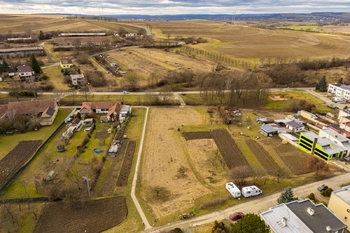 Prodej pozemku 2330 m², Milešovice