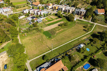 Prodej pozemku 2330 m², Milešovice