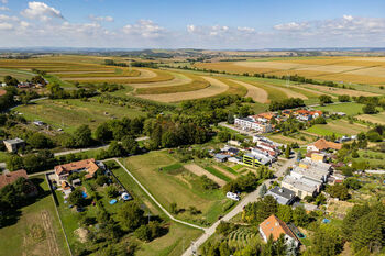 Prodej pozemku 2330 m², Milešovice