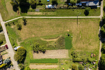 Prodej pozemku 2330 m², Milešovice