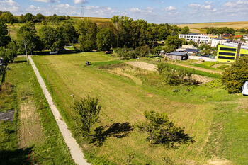 Prodej pozemku 2330 m², Milešovice