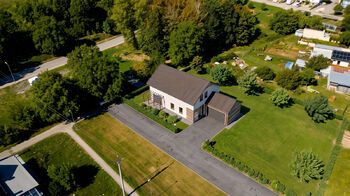 Prodej pozemku 2330 m², Milešovice