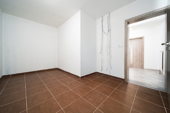 Prodej domu 240 m², Blížkovice