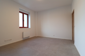 Obývací pokoj + kk - Pronájem bytu 2+kk v osobním vlastnictví 35 m², Praha 5 - Košíře