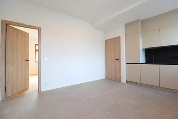 Obývací pokoj + kk - Pronájem bytu 2+kk v osobním vlastnictví 35 m², Praha 5 - Košíře